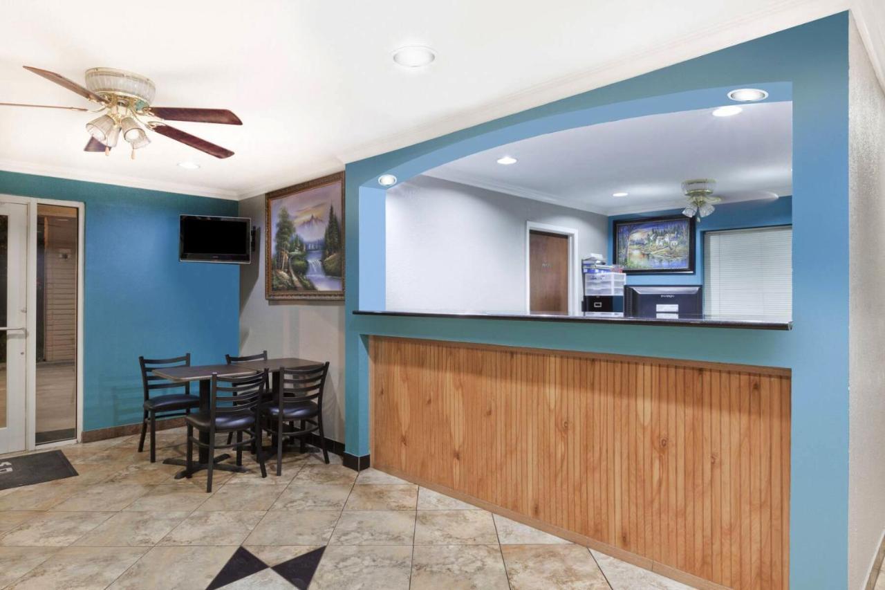 Kenedy Lone Star Inn מראה חיצוני תמונה